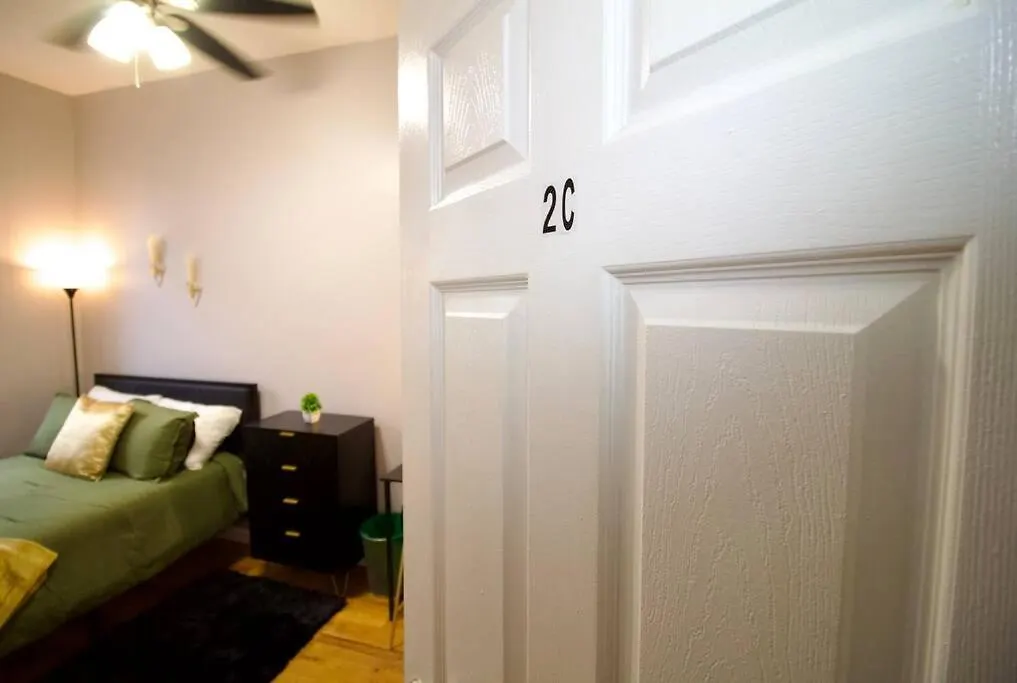 Tuk Ahoy - Emerald Suite 2C With Shared Spaces New York Appartamento