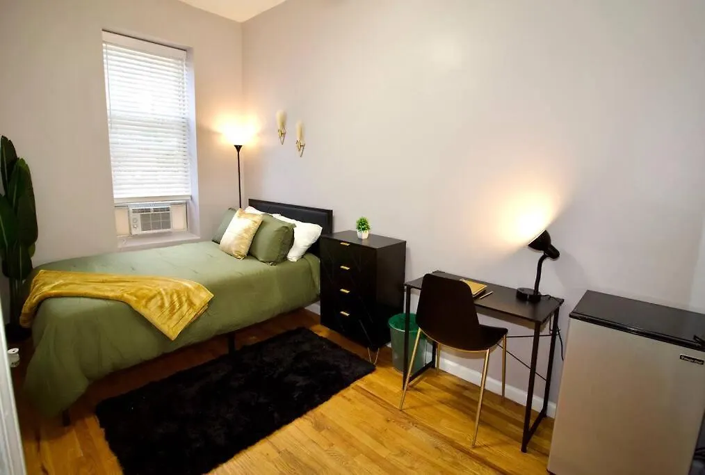 Tuk Ahoy - Emerald Suite 2C With Shared Spaces New York